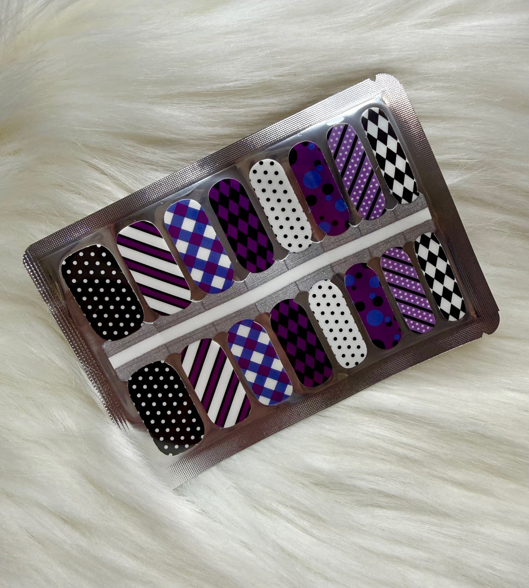 Jester’s Jamboree – Momma Cats Nail Wraps